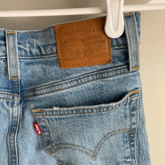 Levi's Wedgie Straight Fit Jeans - Tango Fray Light Wash Distressed - Size 24 - Picture 13 of 16